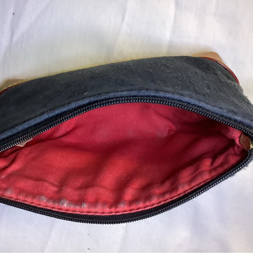 Well loved D& B  make up bag needs some TLC but still could have some life - Picture 4 of 7